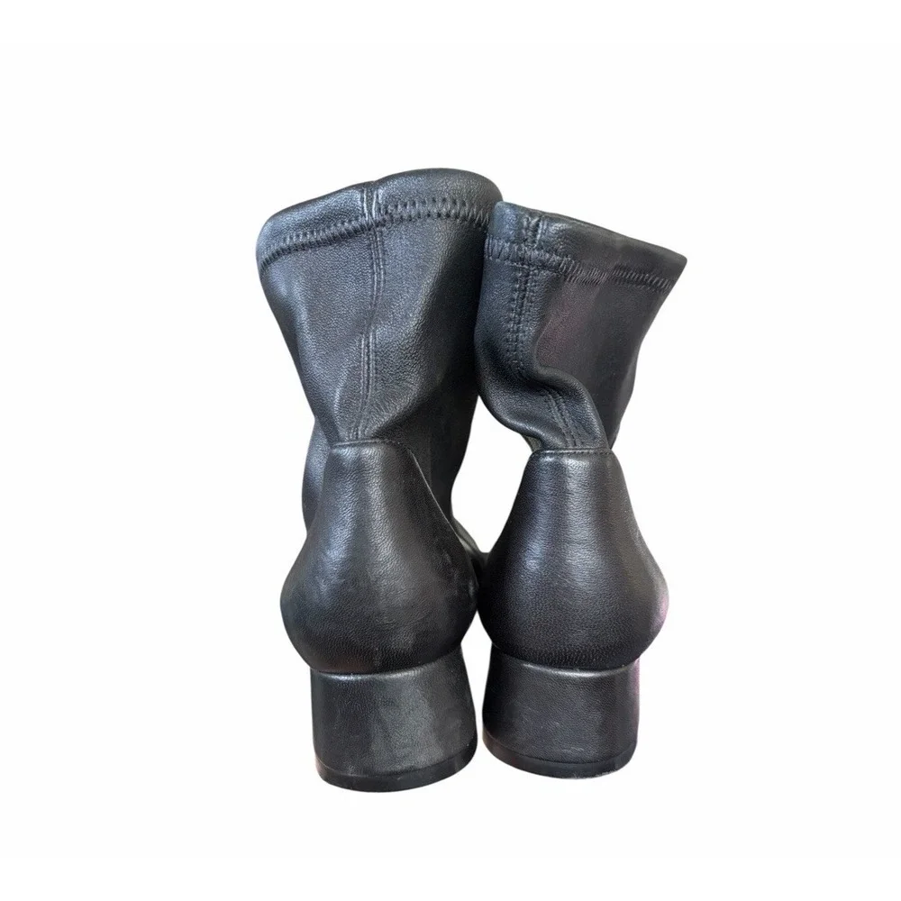 Stuart Weitzman Odetta Ankle Pull On Bootie Size 7 B Black Leather‎ Pointed Toe